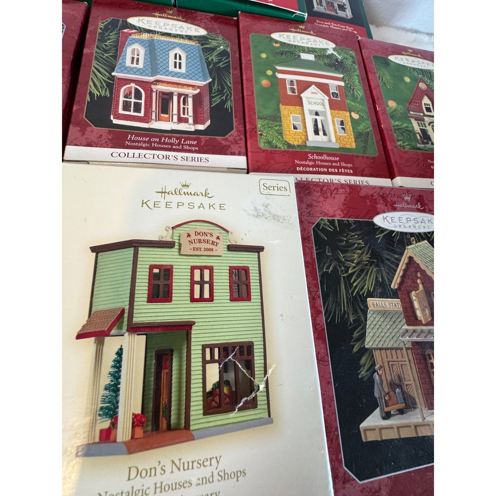 Lot 30 Hallmark Nostalgic Houses and Shops Keepsake Ornaments Vintage Village - Picture 7 of 10